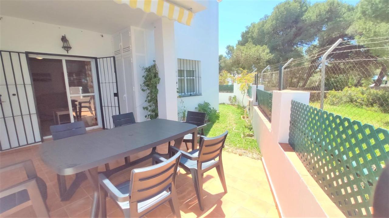 Apartamentos Rotonda Conil De La Frontera Bagian luar foto