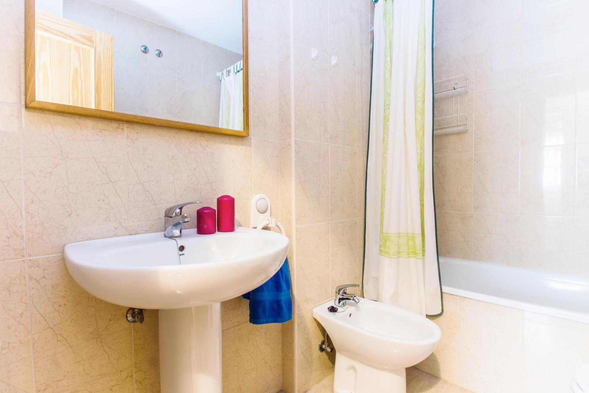Apartamentos Rotonda Conil De La Frontera Ruang foto
