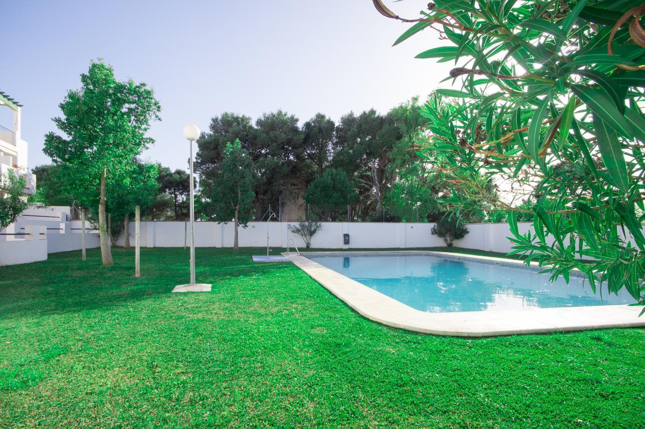 Apartamentos Rotonda Conil De La Frontera Bagian luar foto