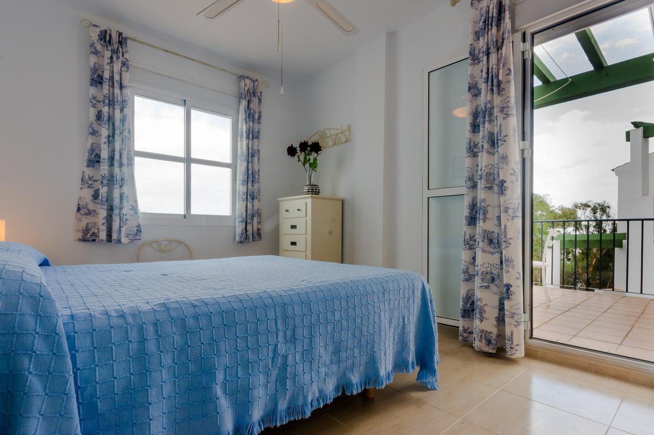 Apartamentos Rotonda Conil De La Frontera Bagian luar foto