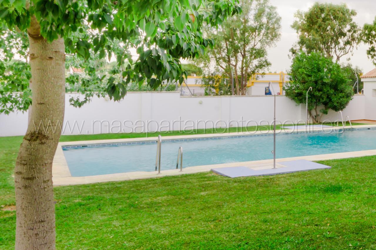 Apartamentos Rotonda Conil De La Frontera Bagian luar foto
